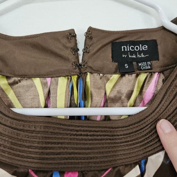 Nicole Miller Top Women Size Small Multicolor Sleeveless Pullover Blouse Satin - Picture 6 of 7